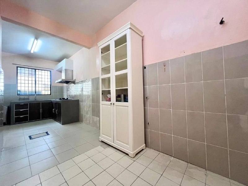 Double Storey Taman Lestari Putra (LEP 6) Seri Kembangan — foto 3/10